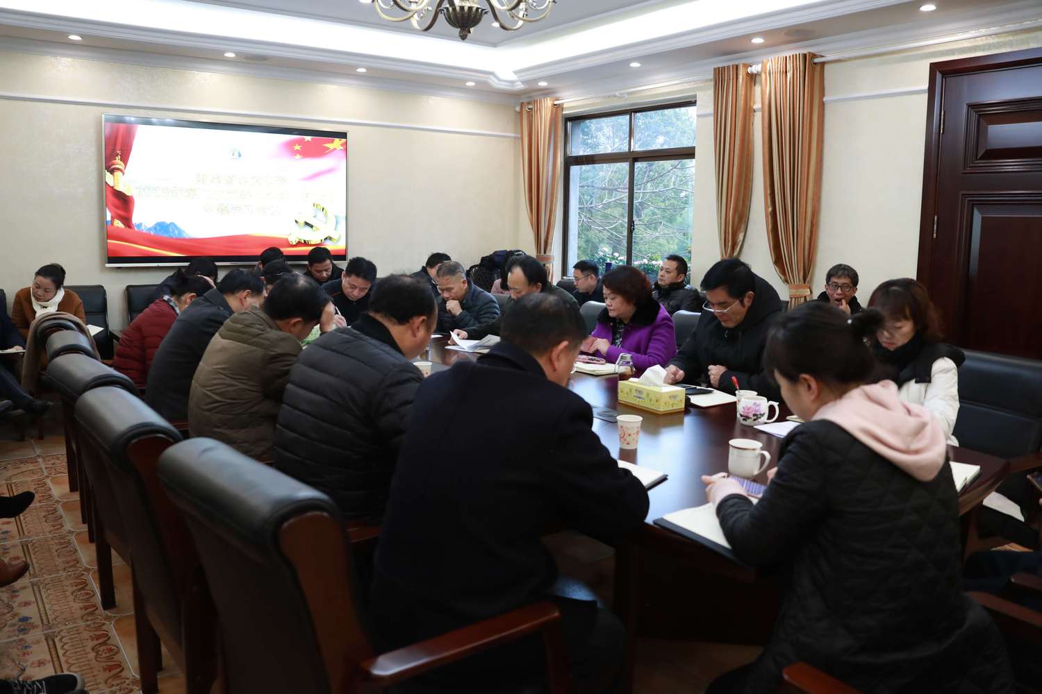 AM8I93999.JPG AM8I93999.JPG