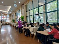 学习新时期教育政策  感受科技与传统文化的交融--初三党小组开展主题党日活动