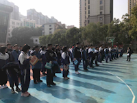 初三年级进行第一次体育中考模拟测试