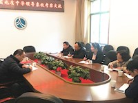 我校蔡席春书记带队赴师大附中学习交流