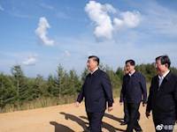 习近平在塞罕坝机械林场考察调研