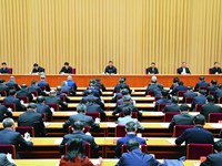 习近平：坚持走中国特色社会主义法治道路 更好推进 中国特色社会主义法治体系建设